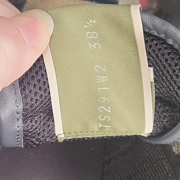 Valentino Garavani Rockrunner Sneakers - Picture 7 of 16